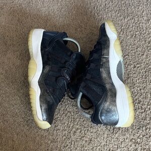 Kids Jordan’s Black and grey